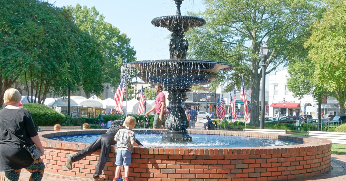 Illustrative cover for LOCAL Marietta